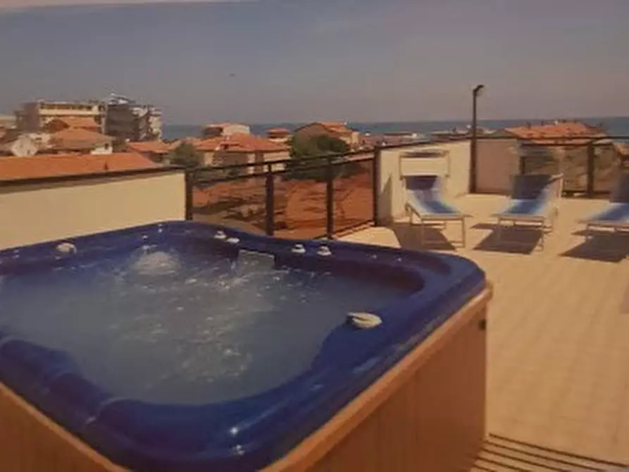 Immagine 28 di Casa indipendente in vendita  a Tortoreto