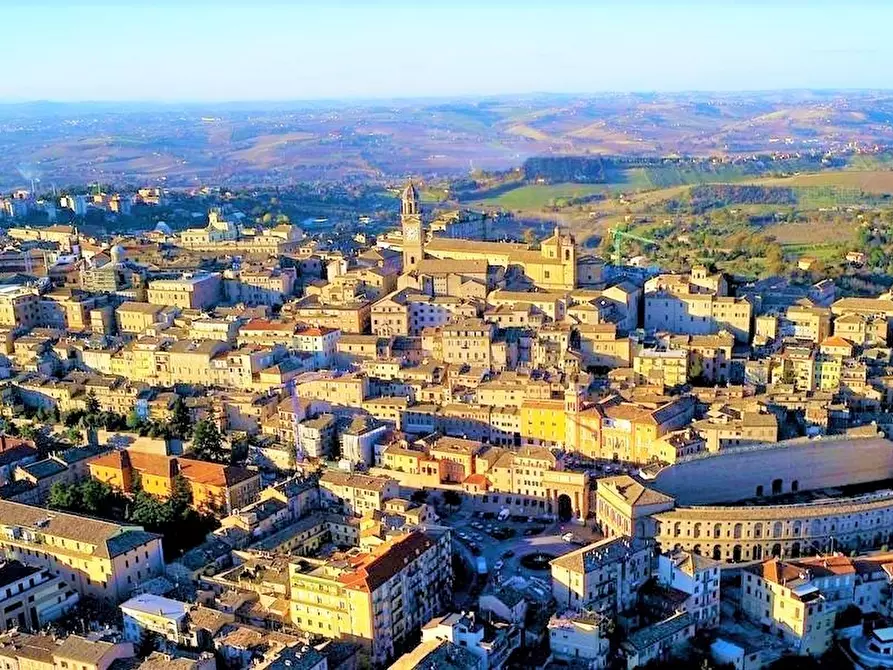 Immagine 10 di Albergo/B&B/Residence in vendita  a Corridonia