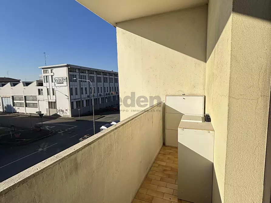 Immagine 14 di Trilocale in vendita  in STRADA DI SALICETO PANARO 211 a Modena