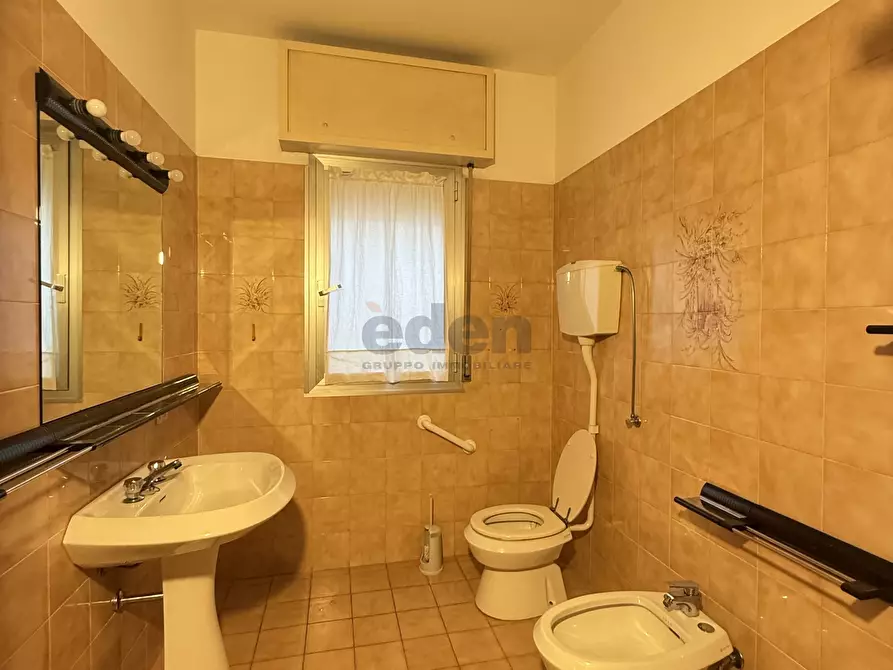 Immagine 25 di Ufficio in affitto  in Via Vittorio Bottego 49 a Modena