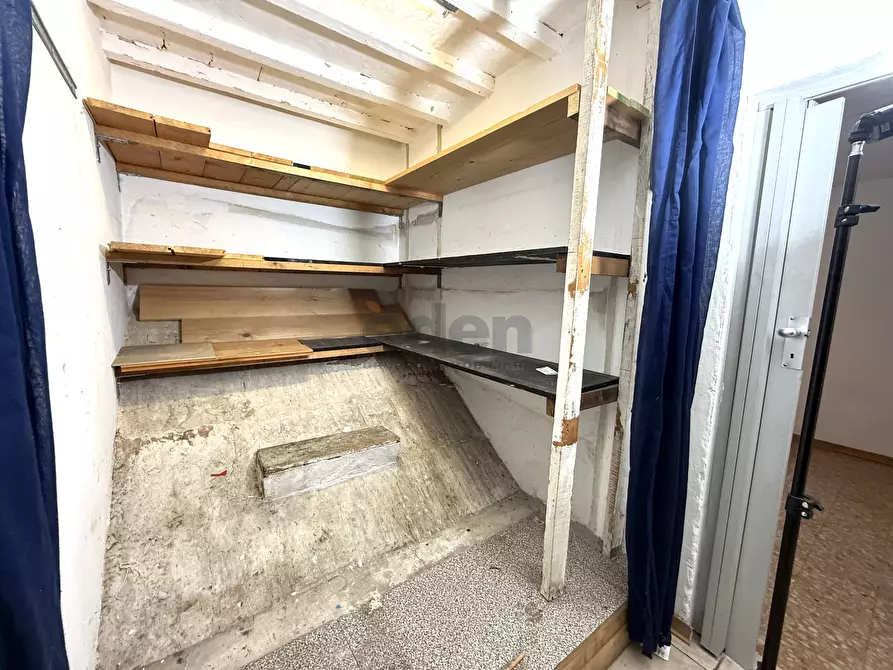 Immagine 36 di Quadrilocale in vendita  a Modena