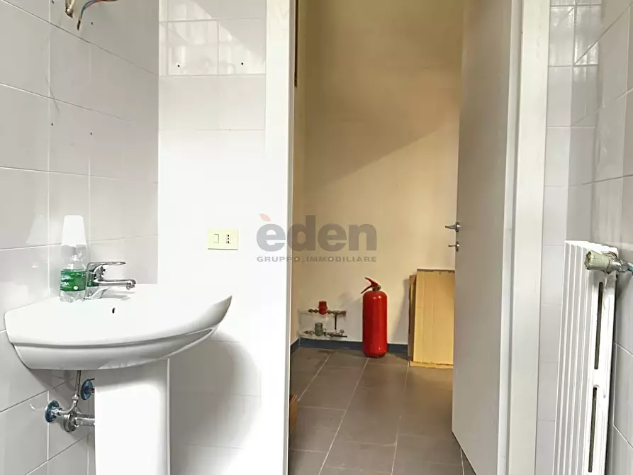 Immagine 5 di Ufficio in affitto  in PIAZZA GUIDO ROSSA 9 a Modena