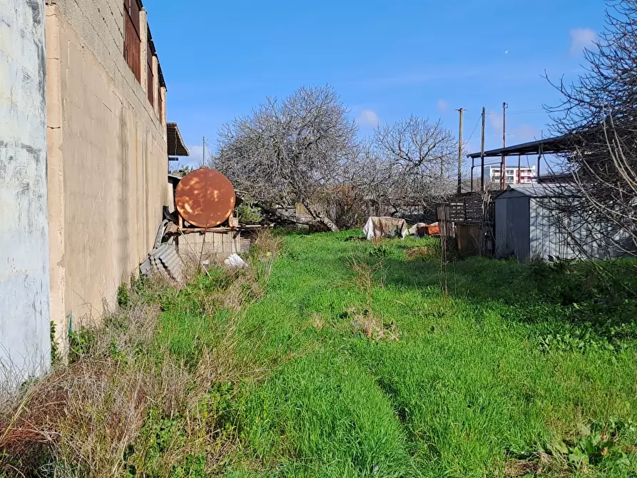 Immagine 5 di Attività artigianale in vendita  a Selargius