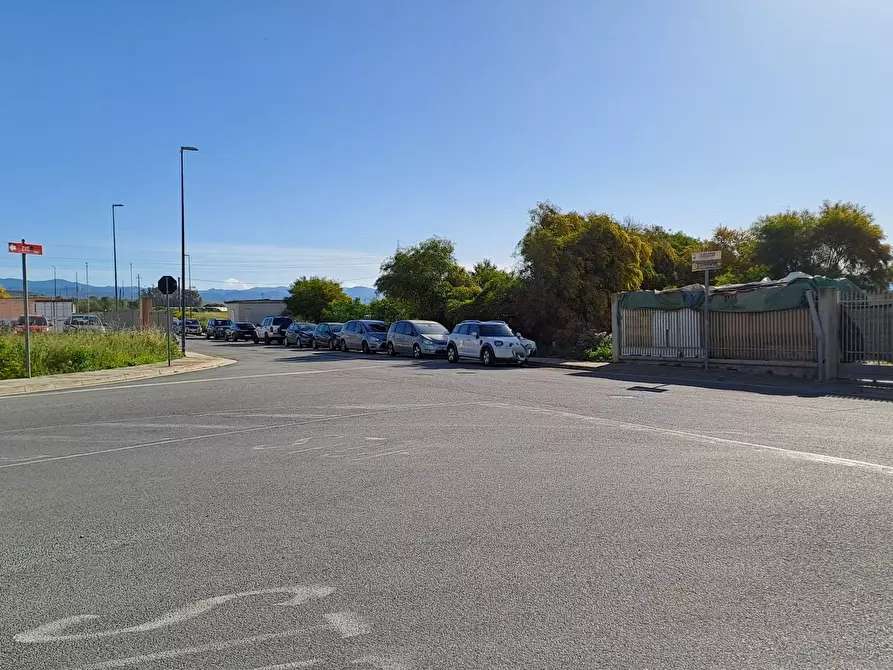 Immagine 3 di Terreno industriale in vendita  a Selargius