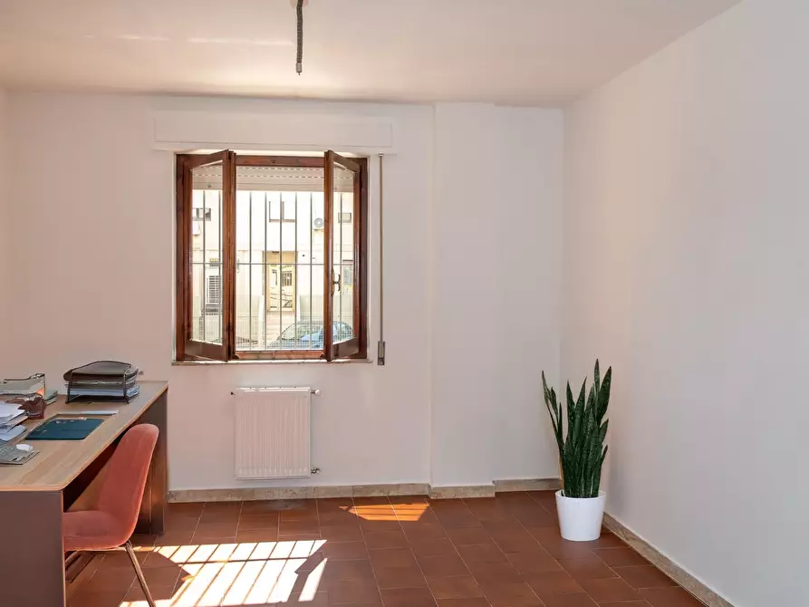 Immagine 12 di Ufficio in affitto  a Quartu Sant'elena