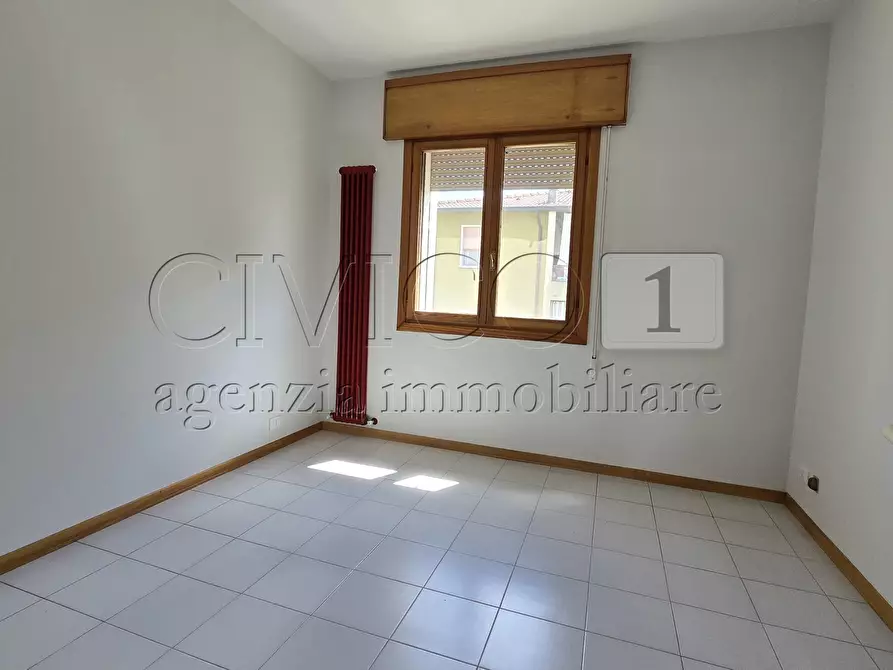 Immagine 11 di Casa bifamiliare in vendita  a Torri Di Quartesolo