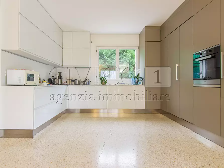 Immagine 5 di Casa bifamiliare in vendita  a Vicenza