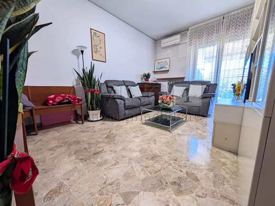 Immagine 1 di Appartamento in vendita  in Via Antonio Cantore 22 a Vicenza