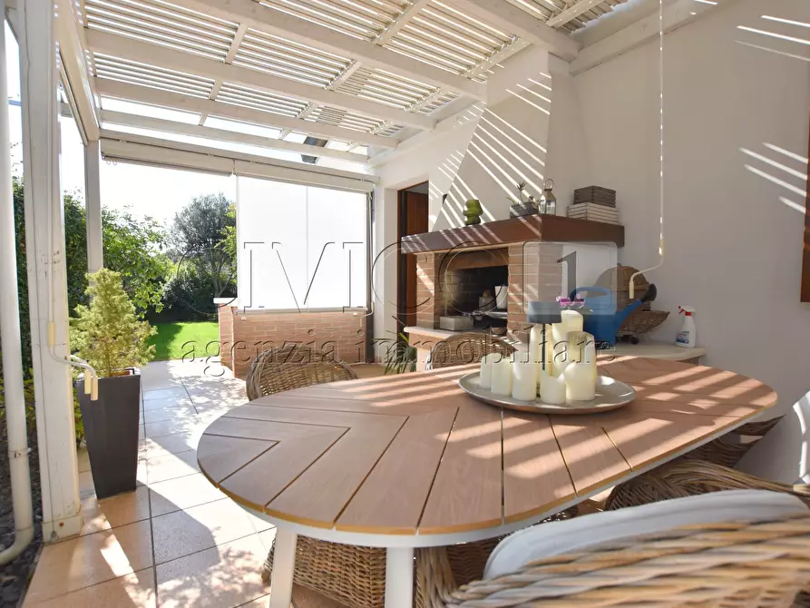 Immagine 3 di Villa in vendita  in Via Bolzano a Saonara