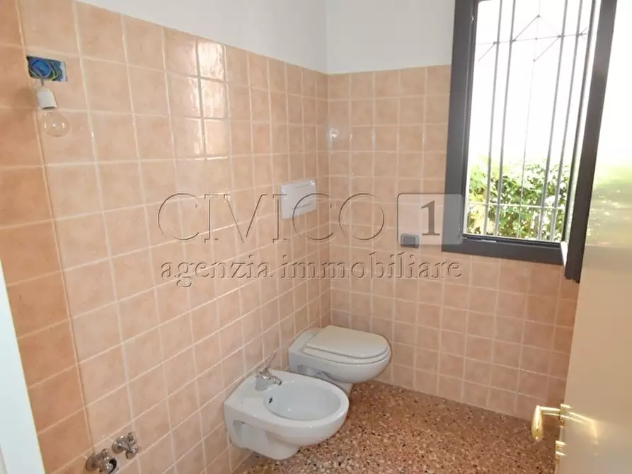 Immagine 7 di Locale commerciale in affitto  in Via Roma 31 a Grumolo Delle Abbadesse