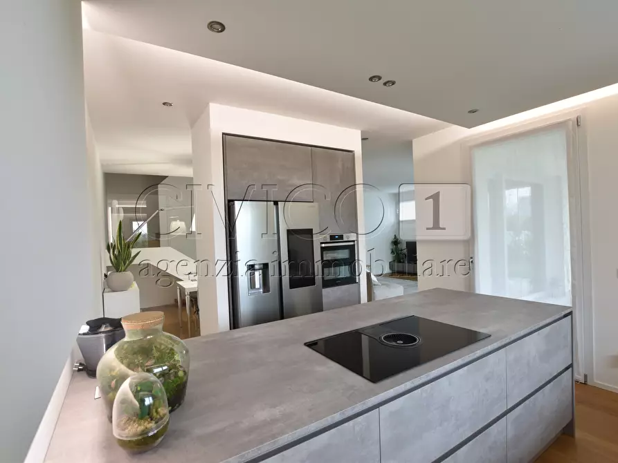 Immagine 3 di Casa bifamiliare in vendita  in Via Torrossa a Camisano Vicentino