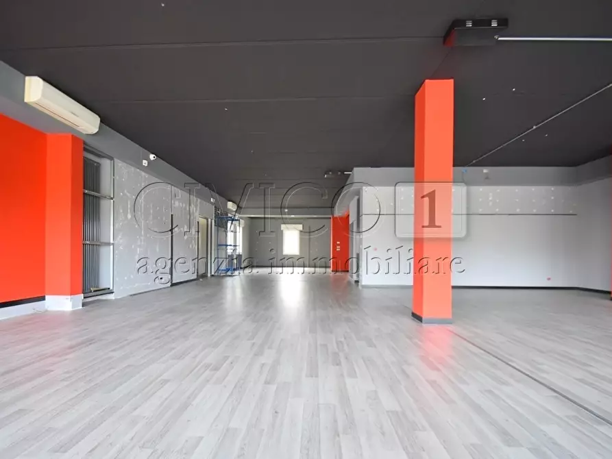 Immagine 1 di Attività commerciale in affitto  in Via Italia Unita 1 a Torri Di Quartesolo