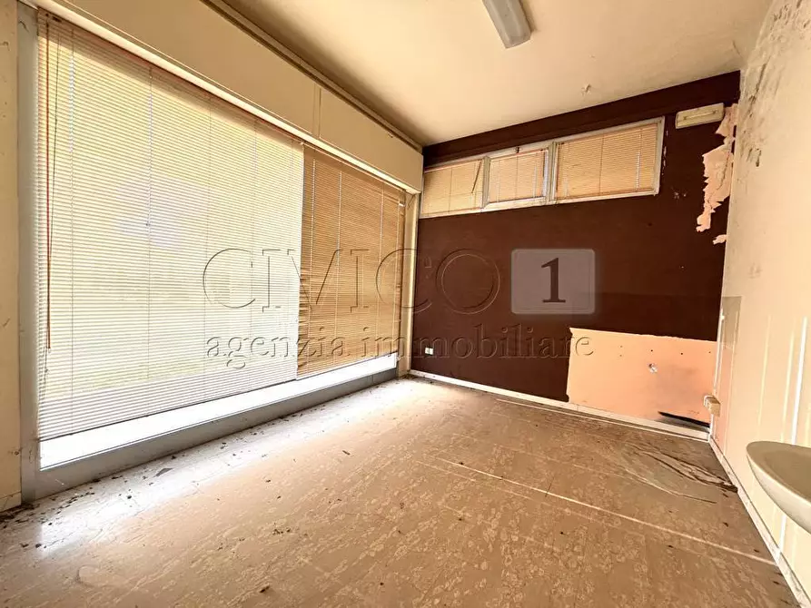 Immagine 7 di Locale commerciale in vendita  in Via Alcide De Gasperi 31 a Barbarano Mossano