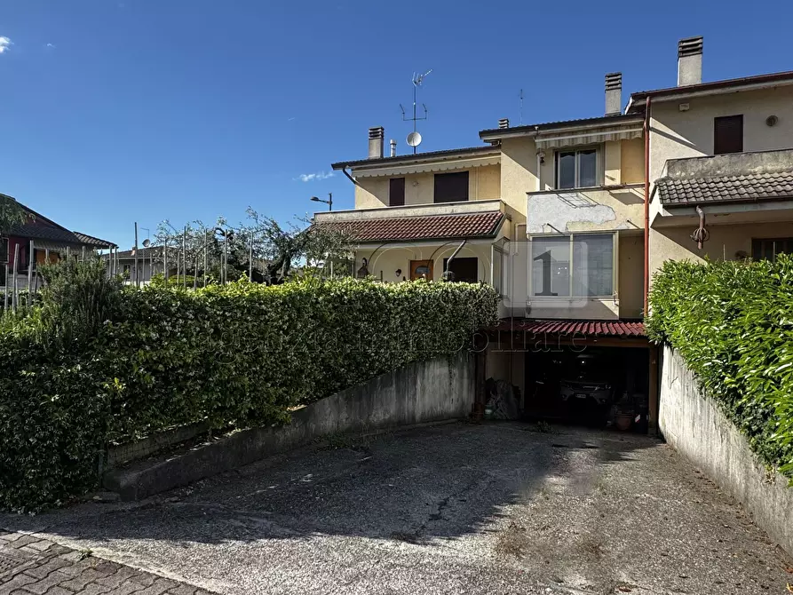 Immagine 28 di Villetta a schiera in vendita  in Via A. De Gasperi 30 a Bolzano Vicentino