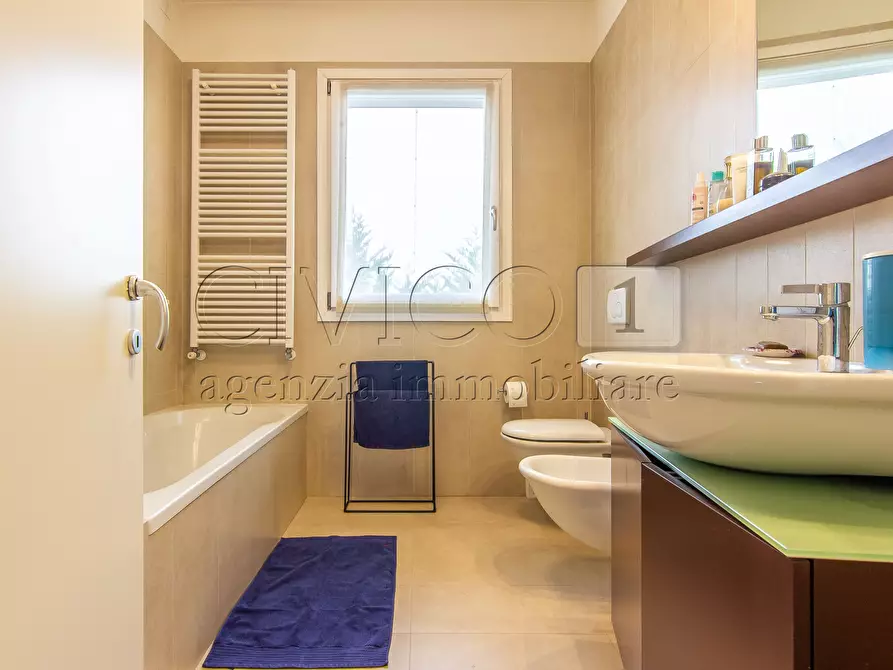 Immagine 37 di Casa bifamiliare in vendita  a Vicenza