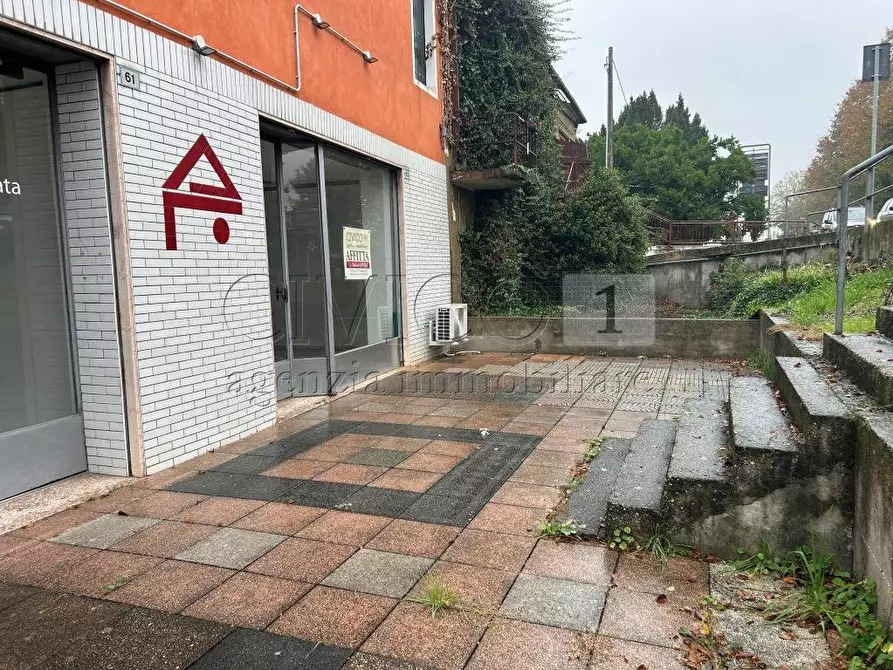 Immagine 12 di Locale commerciale in affitto  in Via Riviera Berica 61 a Barbarano Mossano