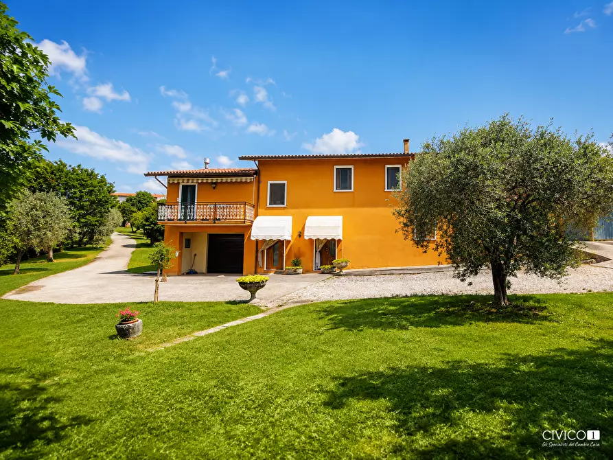 Immagine 2 di Casa indipendente in vendita  a Brendola