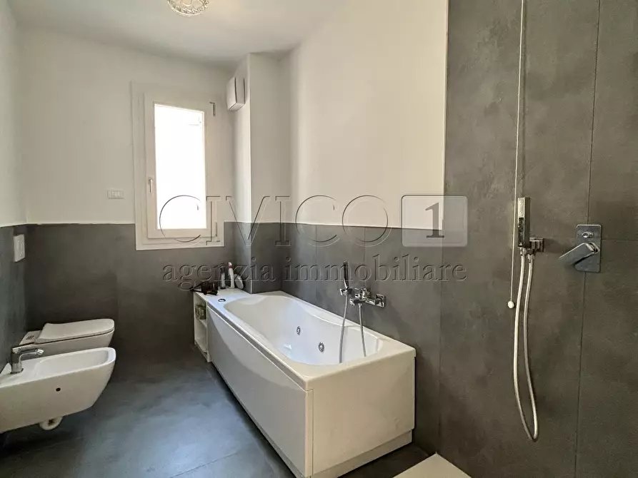 Immagine 16 di Appartamento in vendita  in Via Domenico Meschinelli 71 a Vicenza