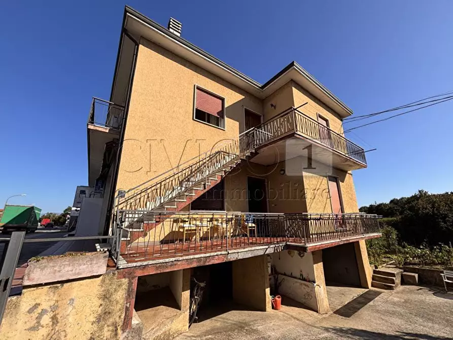 Immagine 12 di Appartamento in vendita  in Via Roma a Longare