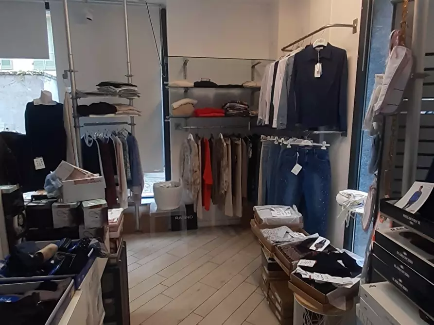 Immagine 8 di Attività commerciale in vendita  in Largo Guido Camussi a Gallarate