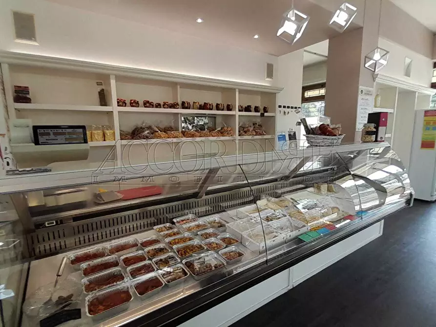 Immagine 7 di Attività commerciale in vendita  in Via della Provvidenza 78 a Rubano