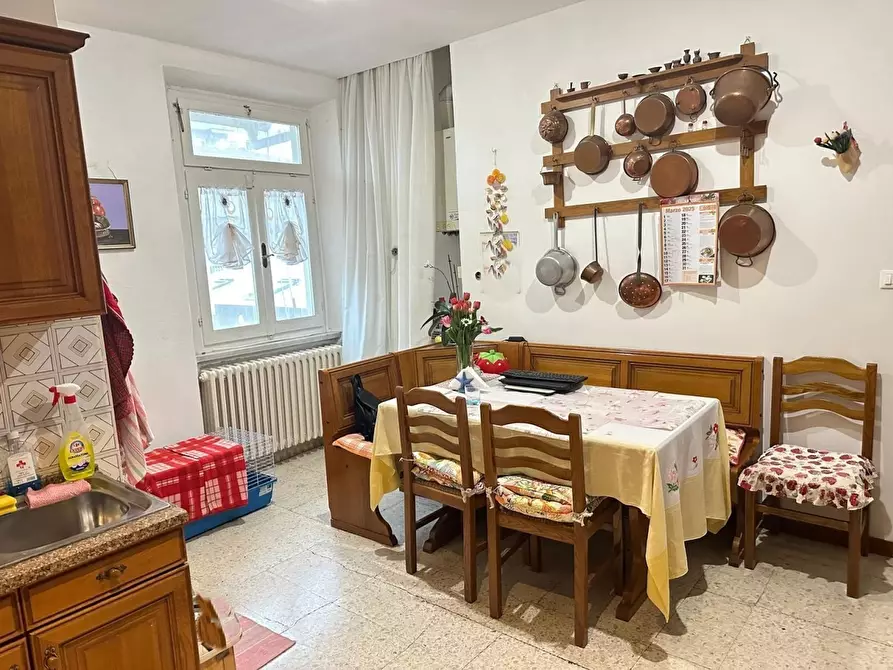 Immagine 3 di Appartamento in vendita  in Via Lunense a Carrara