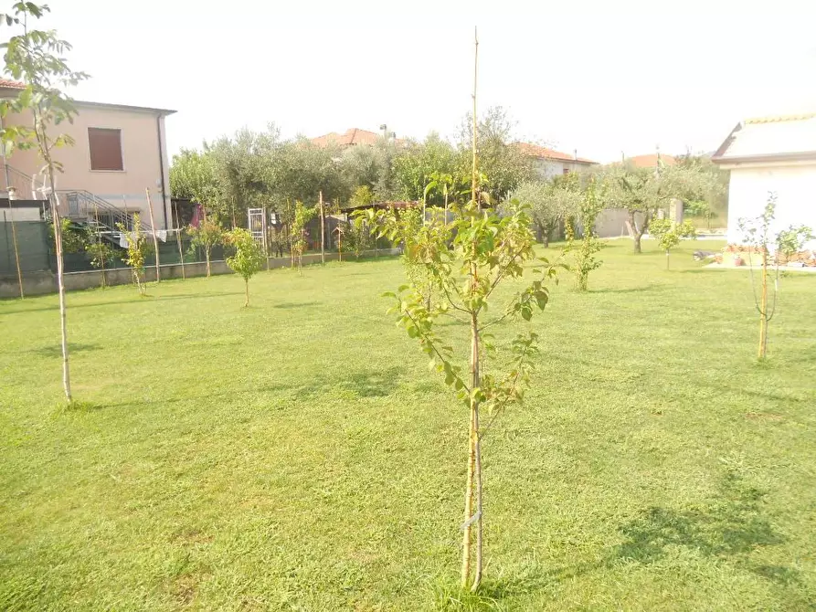 Immagine 12 di Casa semindipendente in vendita  a Castelnuovo Magra