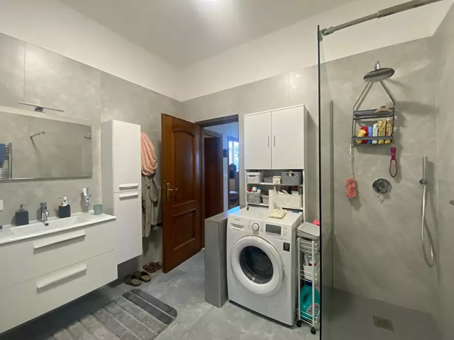 Immagine 10 di Casa bifamiliare in vendita  in Via Annunziata 4 a Ortonovo