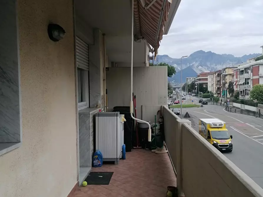 Immagine 20 di Appartamento in vendita  in Via Lunense a Carrara