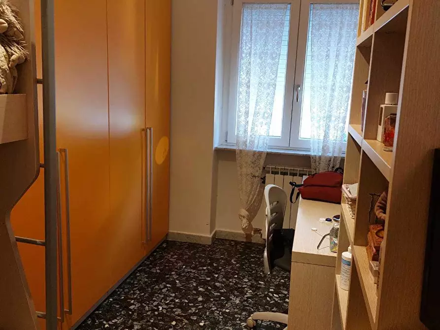 Immagine 14 di Appartamento in vendita  in Via Monterosso a Carrara