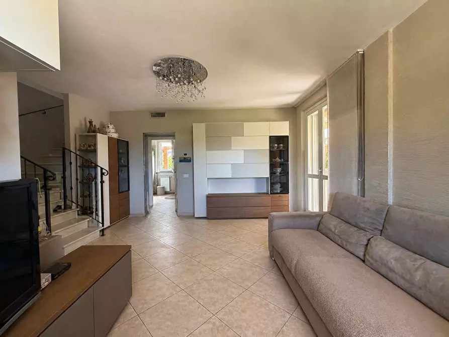 Immagine 6 di Casa semindipendente in vendita  in Via della Pace 24 a Castelnuovo Magra