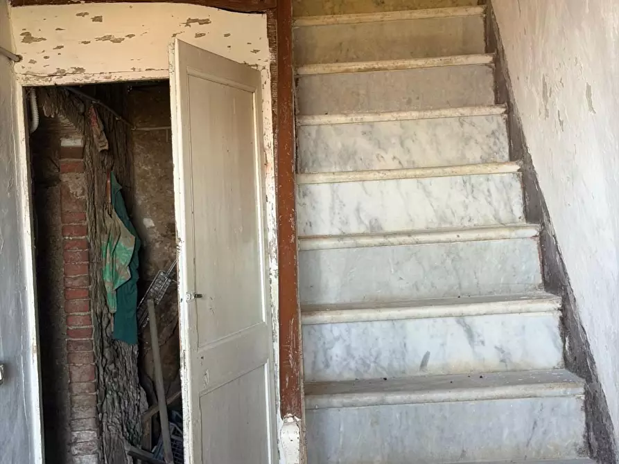 Immagine 14 di Casa semindipendente in vendita  in Vicolo San Lorenzo 2 a Ortonovo