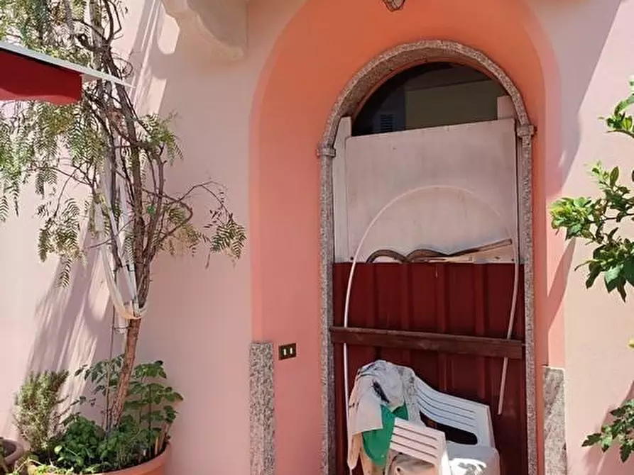 Immagine 21 di Terratetto in vendita  in Strada Statale 1 61 a Ortonovo