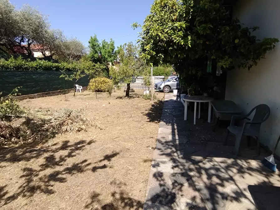 Immagine 9 di Casa bifamiliare in vendita  in Via della Pace 52 a Castelnuovo Magra