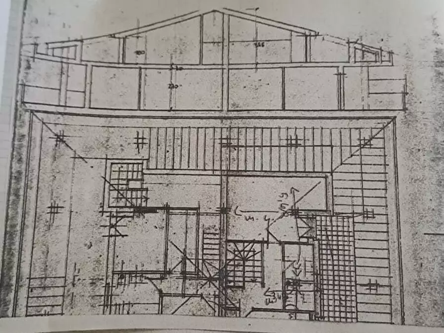 Immagine 33 di Attico in vendita  in Via Werther Muttini 22 a Carrara