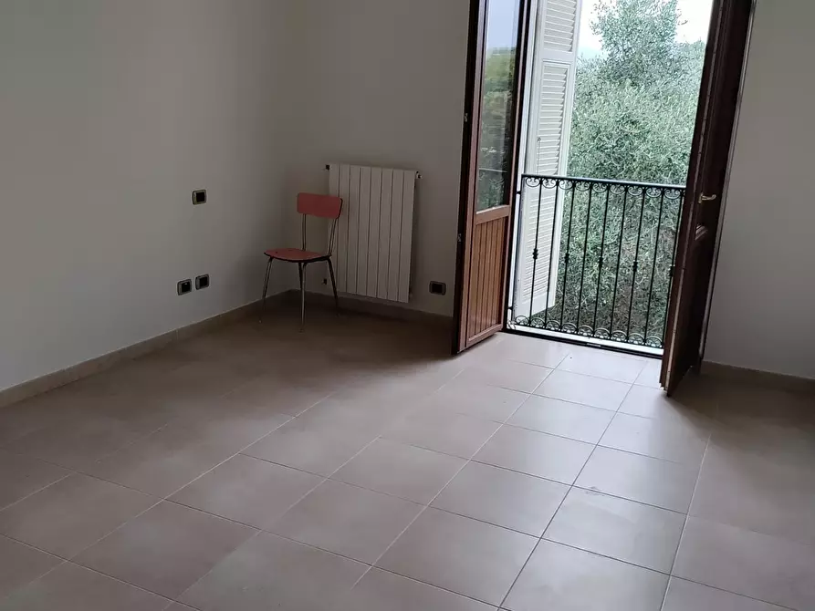 Immagine 9 di Casa semindipendente in vendita  in Via Gragnola a Castelnuovo Magra