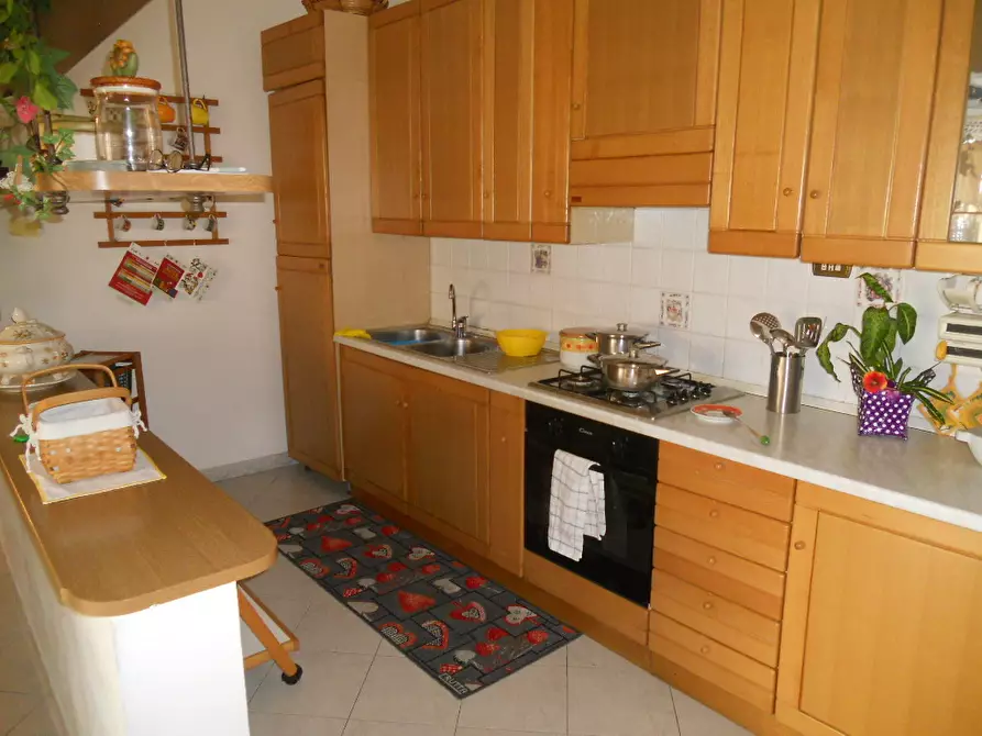 Immagine 8 di Appartamento in vendita  a Castelnuovo Magra