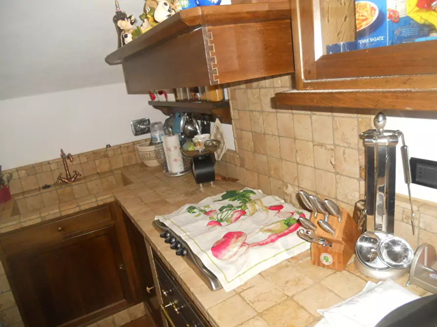 Immagine 7 di Villa in vendita  in Via dei Pini 40 a Castelnuovo Magra