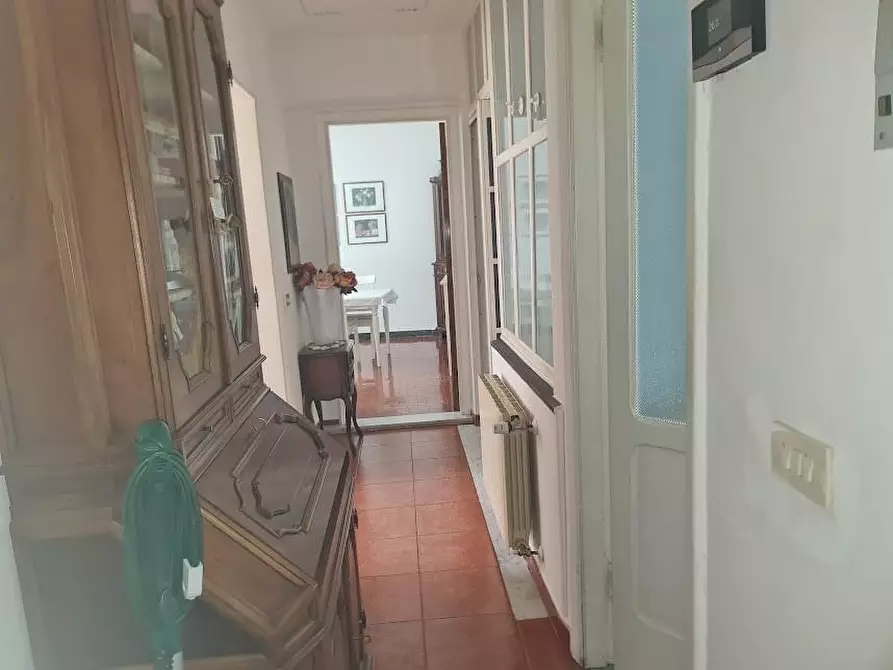 Immagine 4 di Casa semindipendente in vendita  in Viale XX Settembre 173 a Carrara