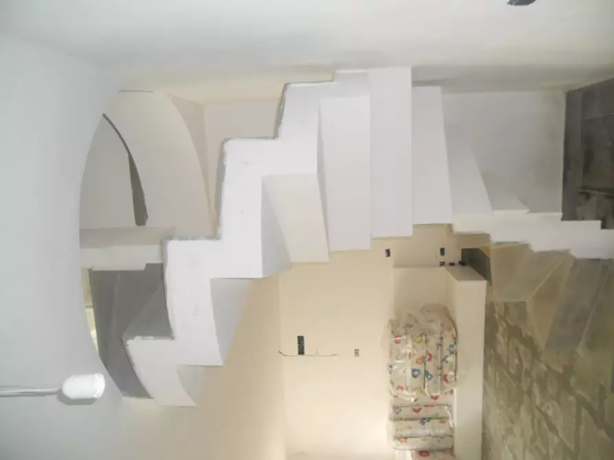 Immagine 45 di Casa semindipendente in vendita  a Castelnuovo Magra