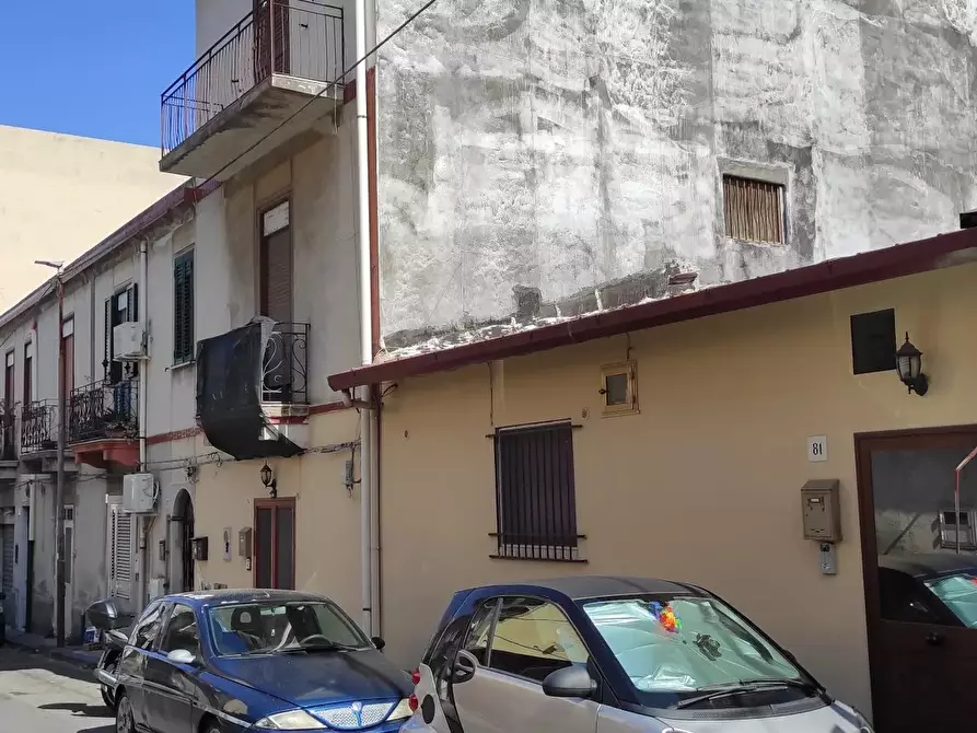 Casa trifamiliare in vendita in Via del Santo 79 a Messina