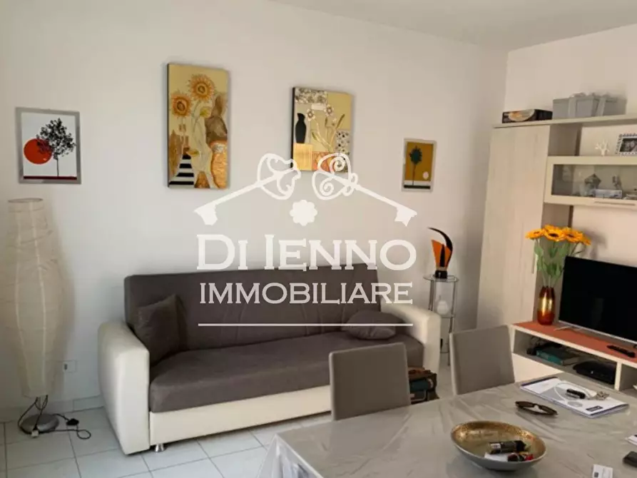 Casa trifamiliare in vendita in Via Dei Pini a Fonte Nuova