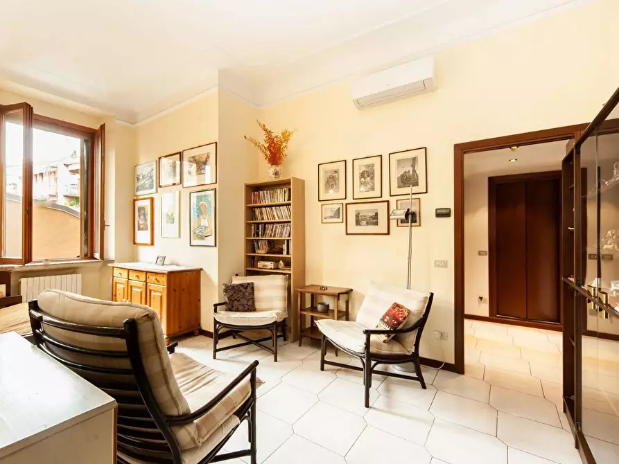 Casa trifamiliare in vendita in VIA CIVERCHIO 11, MILANO a Milano