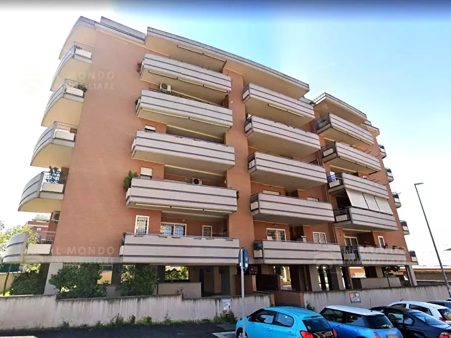 Casa trifamiliare in vendita in Via Luigi Gastinelli, 7. a Roma