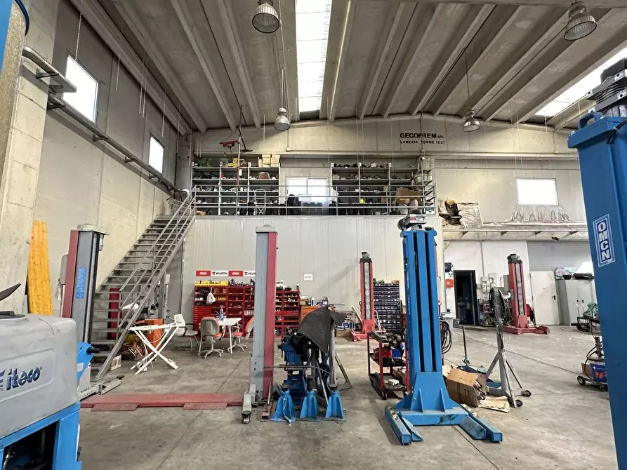 Immagine 8 di Casa bifamiliare in vendita  in zona industriale Piano Lago a Bianchi