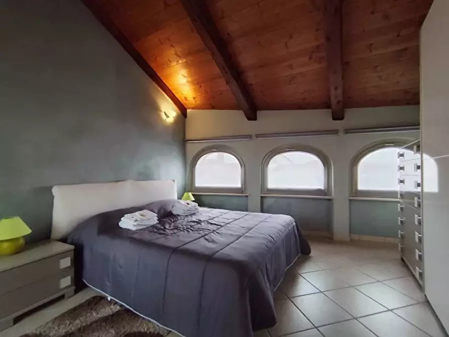 Immagine 13 di Casa trifamiliare in vendita  a Barolo