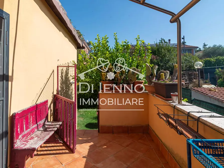 Immagine 11 di Casa trifamiliare in vendita  in Via Siziano a Roma