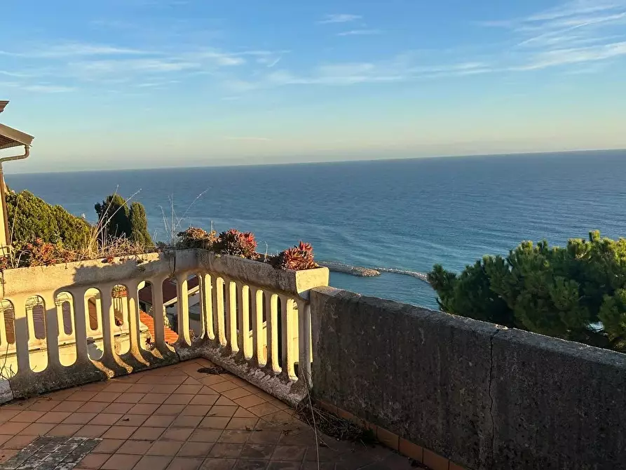 Immagine 17 di Casa trifamiliare in vendita  in Località Peidaigo, 15 a Ventimiglia