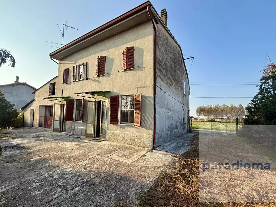 Immagine 2 di Casa trifamiliare in vendita  in Via Orti Camprella, 15 a Sale