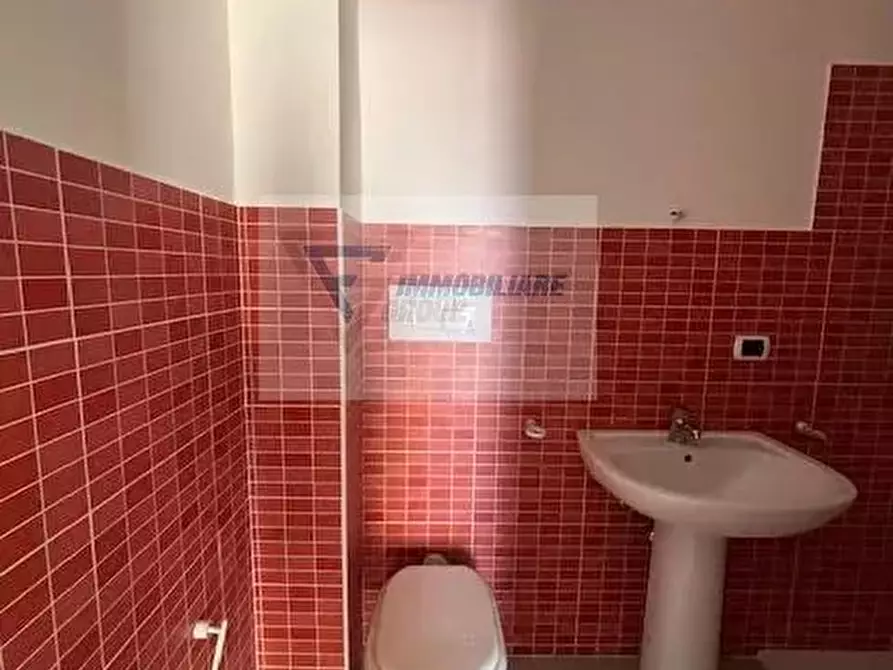 Immagine 18 di Casa trifamiliare in vendita  in Via Palestro a Buccheri